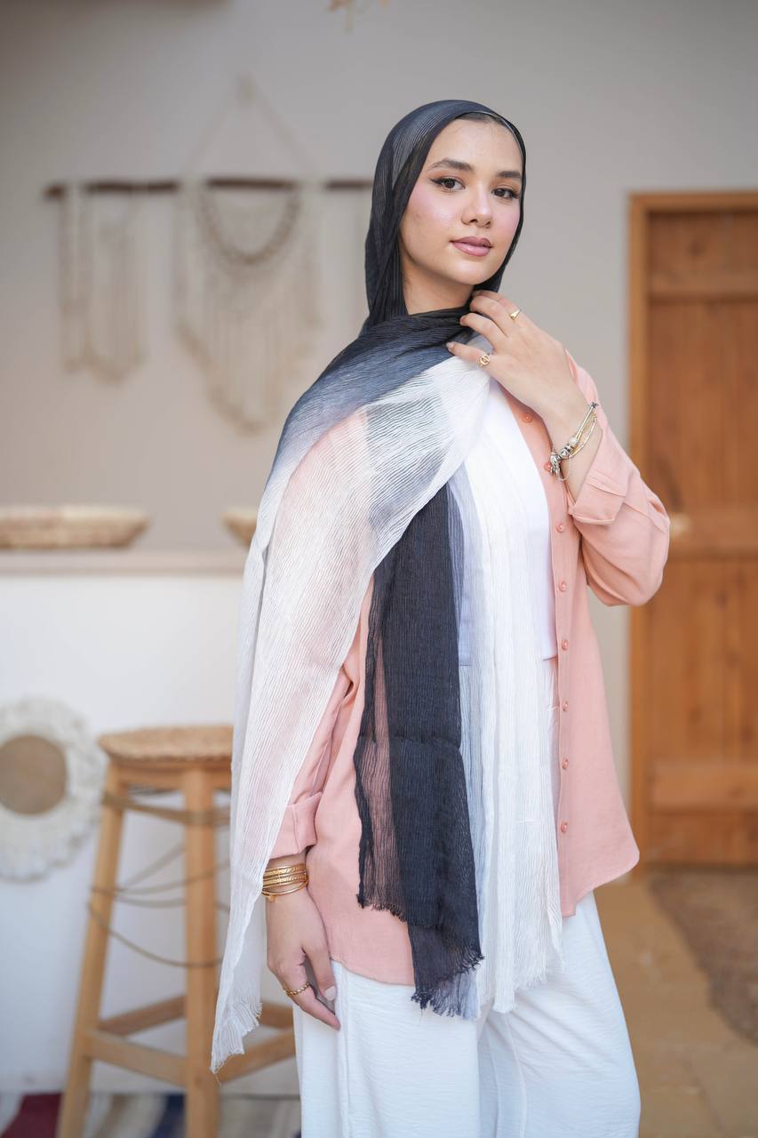 Black x White | Messy