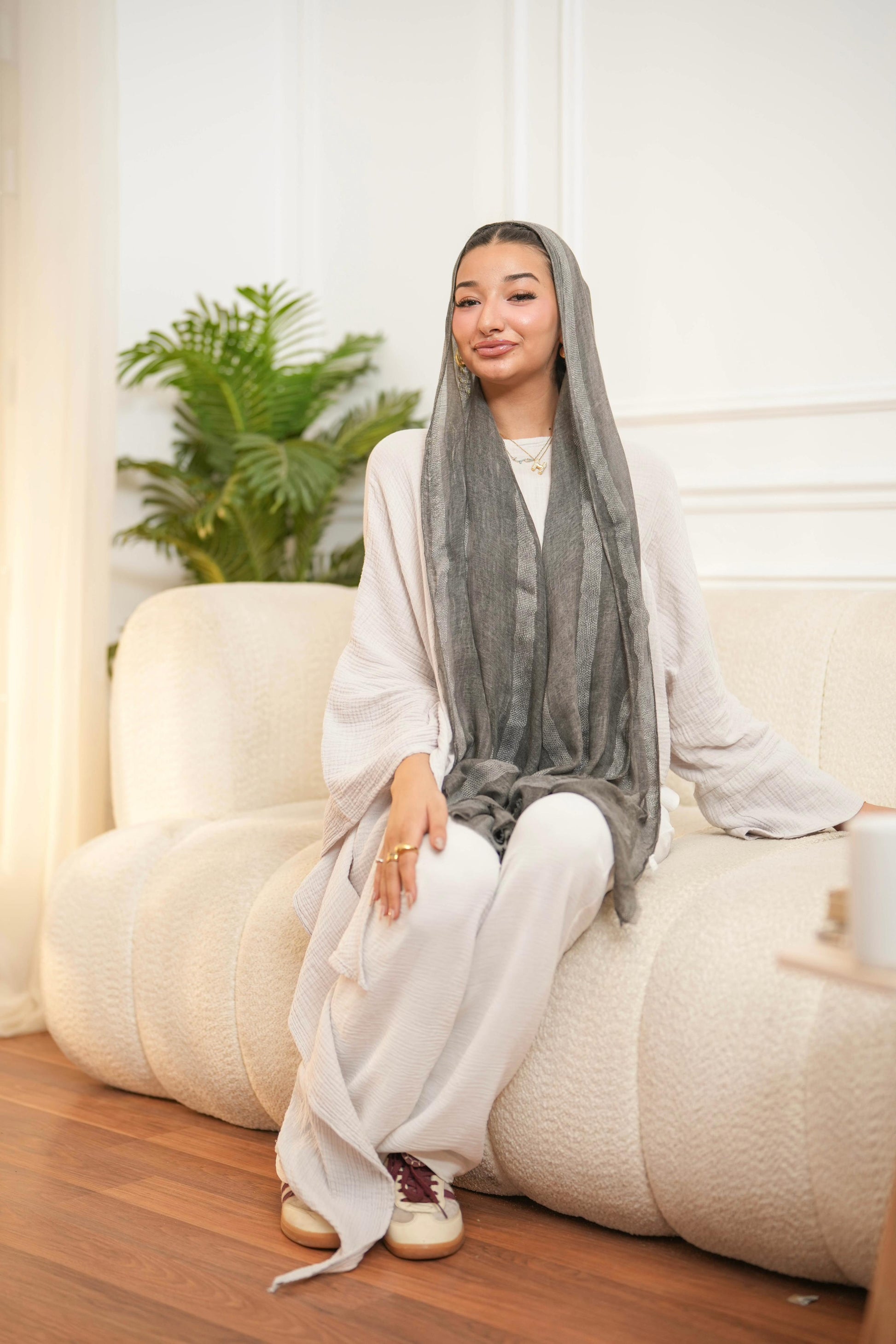 Mid Grey | Strata