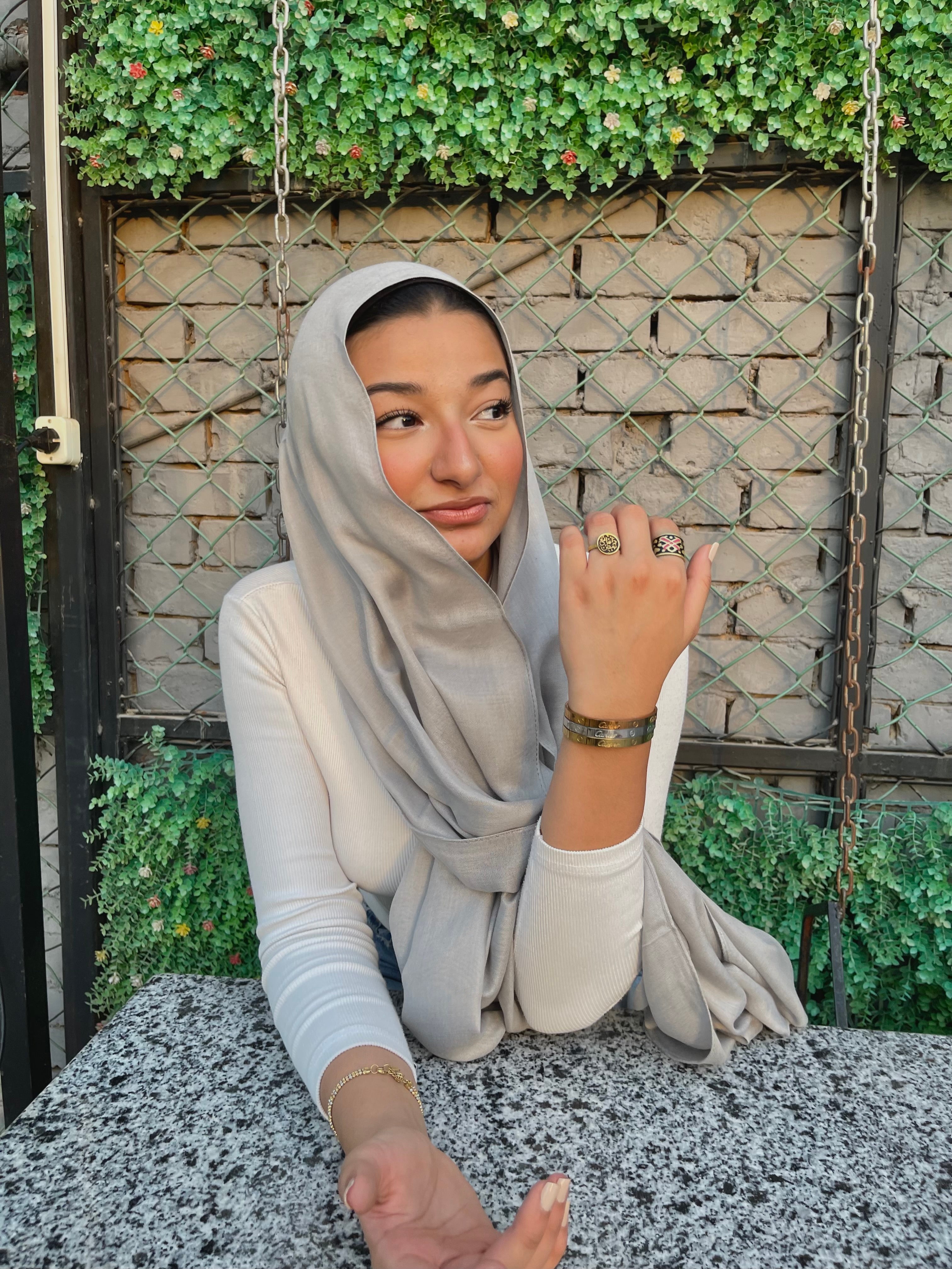 Light Grey | Basic Modal