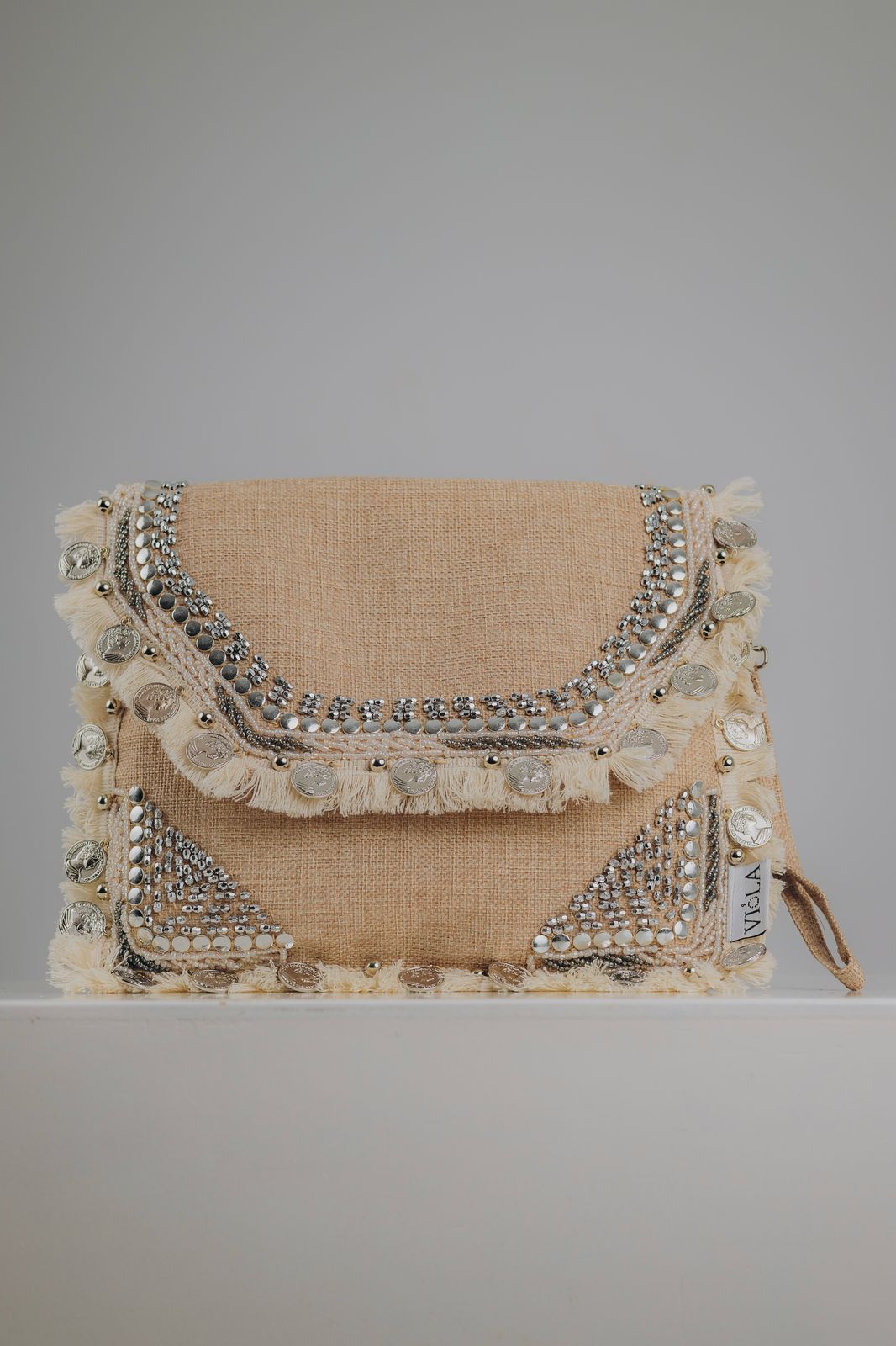 Cleo | Clutch